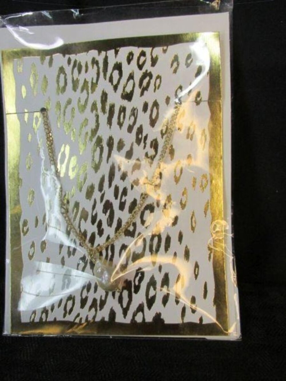 Chicos Faux Pearl Pendant Gold Tone Chain Gift Card Bag New 16" Necklace Gift - Picture 8 of 9